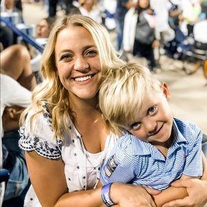 Meet your Posher, Danielle